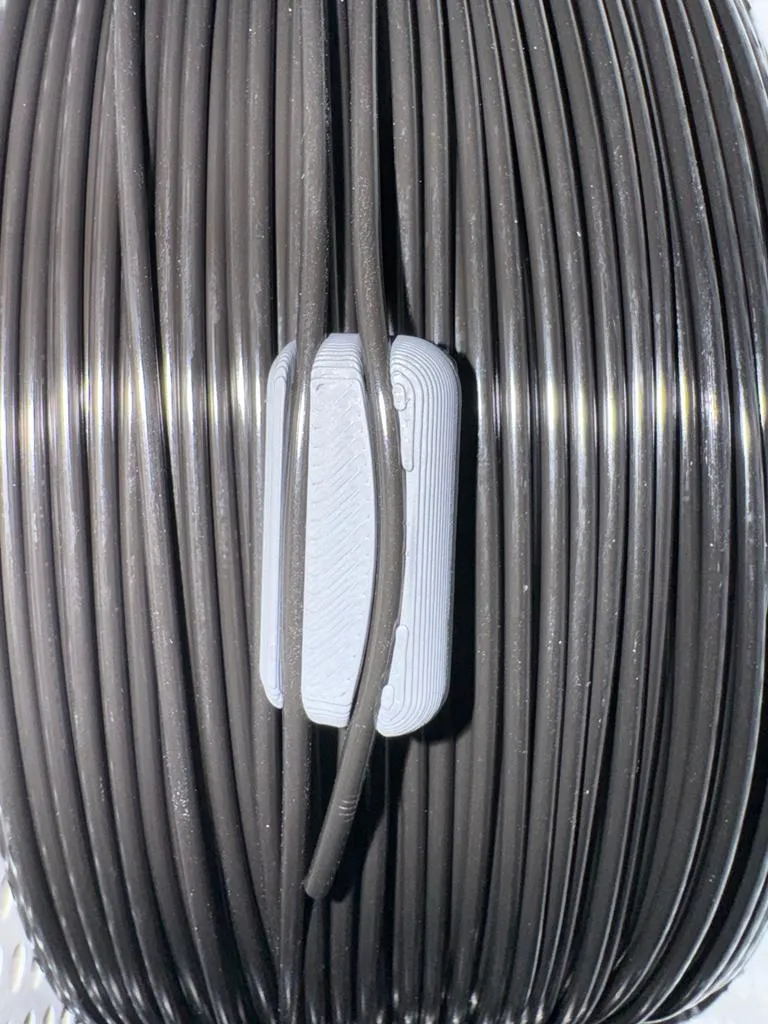 (Slightly) Curved Filament Clip