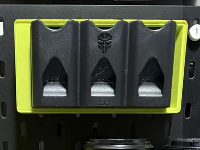 Tri-Charge Battery Holder for Skadis
