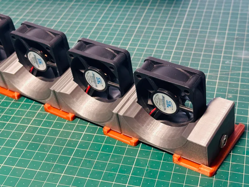 Phecda 4x fan dock