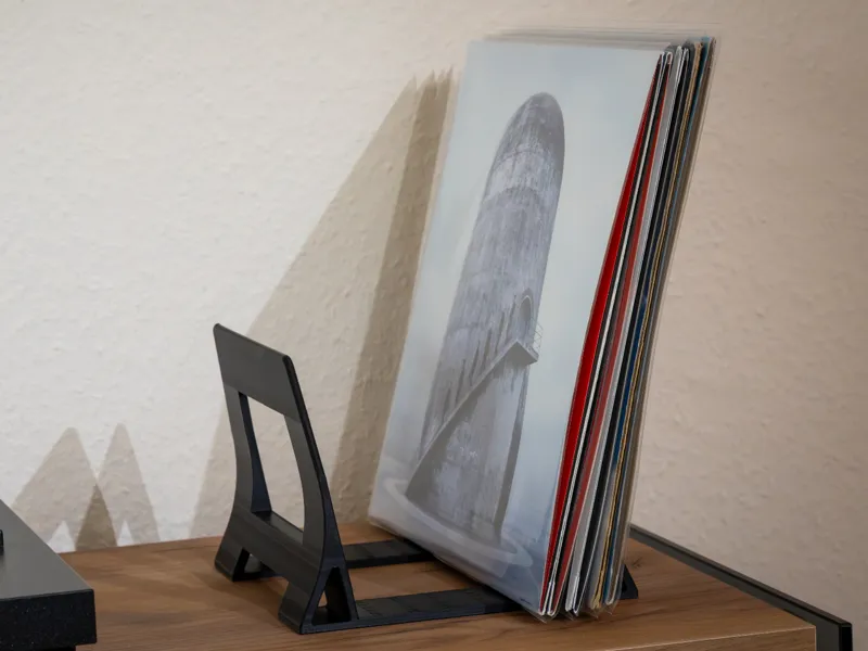 Modern Vinyl Holder