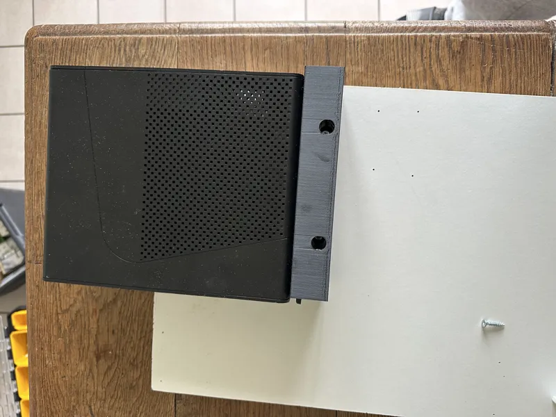 Box internet SFR wall mount