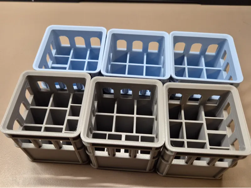 Battery container
