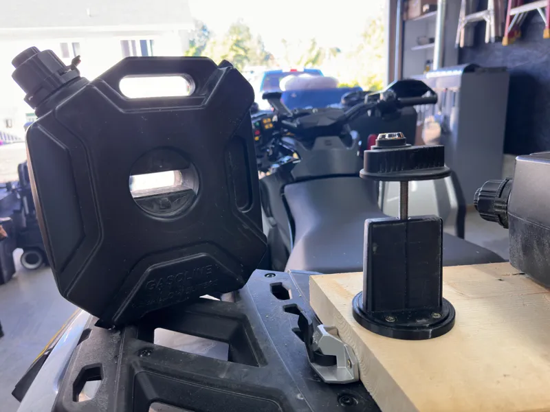 gas can mount