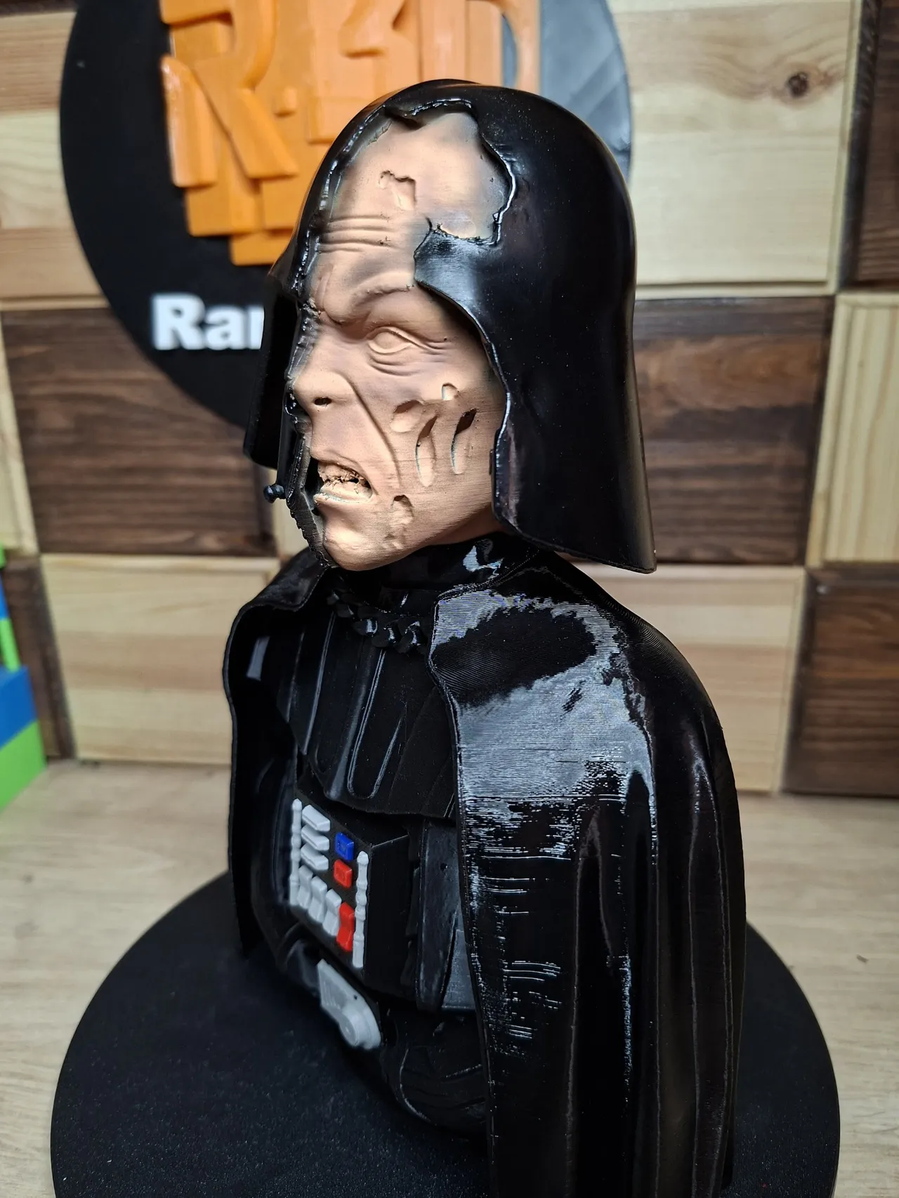 Star Wars Darth Vader Fan Bust | 300mm Multi-Part view 3