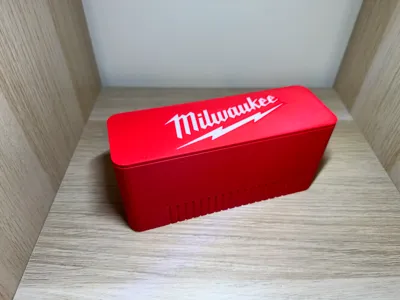 Milwaukee Box With Lid 