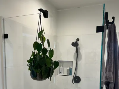 Shower glass plant hanger