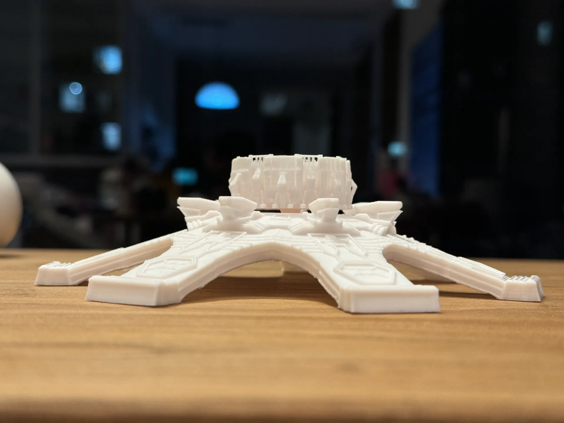 Miniatura 1 do modelo 3D 行星发动机 流浪地球