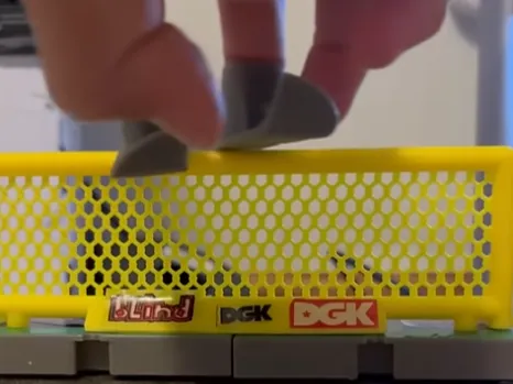 finger skis