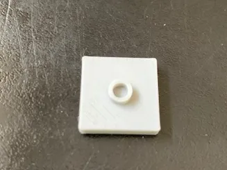 Brick compatible 2x2 jumper