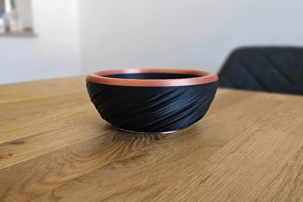 Spiral Twist Bowl with Copper Accents - Free 3D Print Model - MakerWorld