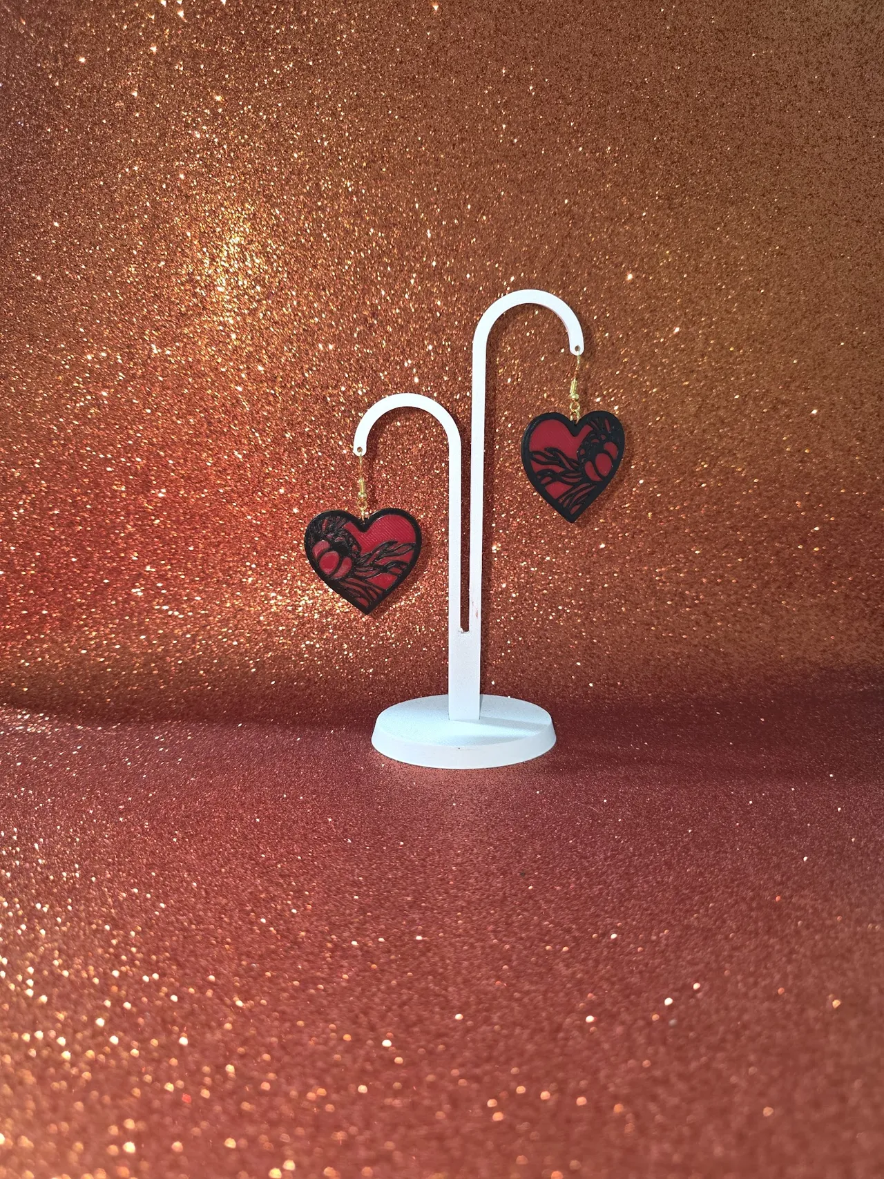 Tulipan heart earrings view 3