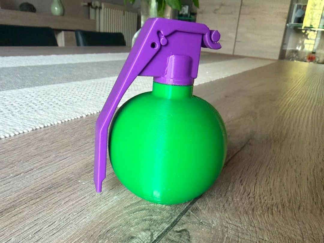 M67 Hand Grenade Replica – Multi-Part Printable