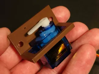 Train Track mod for SG90 Micro Servo