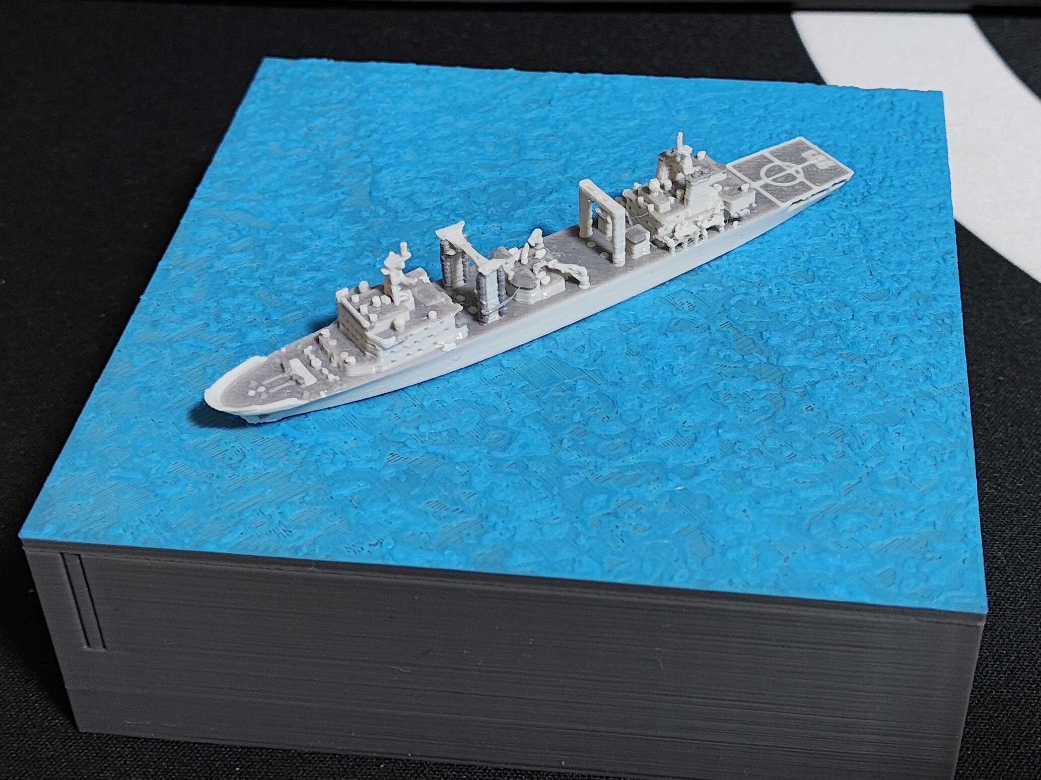 Miniatura 1 do modelo 3D 基础海面 舰船模型展示地台（带收纳功能）