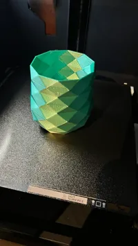 Cache-pot low poly — photo 2