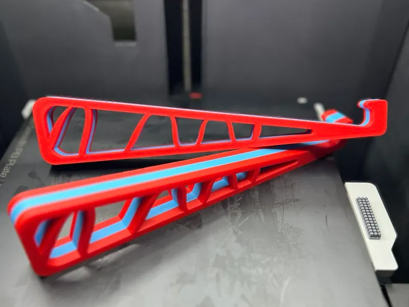 Strong Laptop Riser