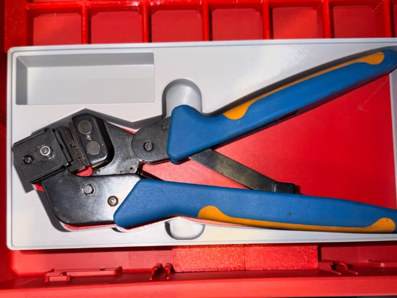 TE Connectivity 354940 Crimper Gridfinity holder
