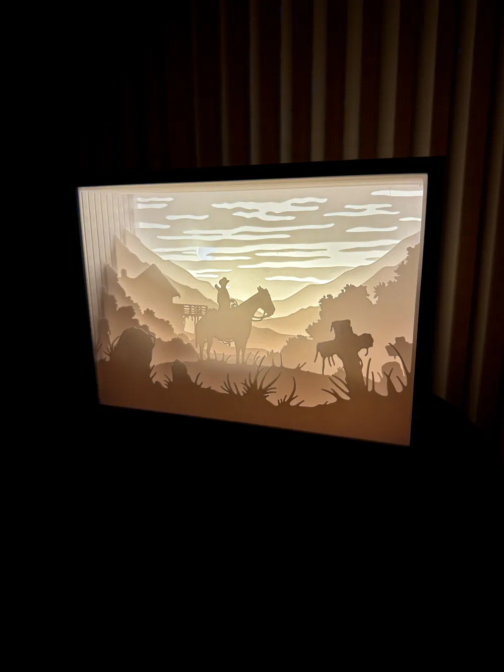 Shadow Box Template Free Rdr2 Red Dead Redemption 3D Shadow Box Lamp - Free 3D Print Model - MakerWorld