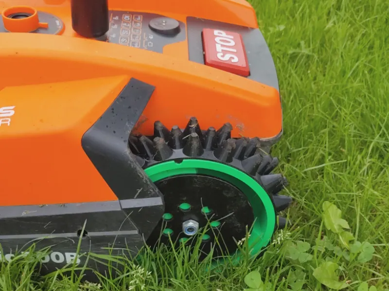 Pneu Compatible Yardforce 500/500B pour Roue