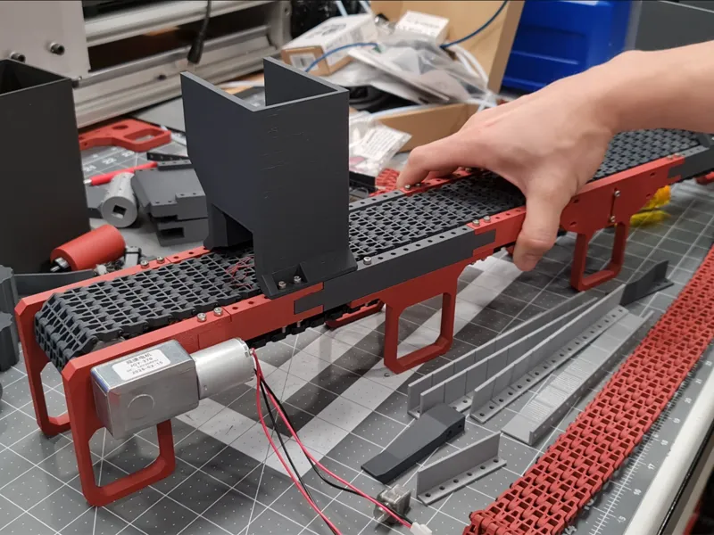 Poop chute conveyor system Part 2