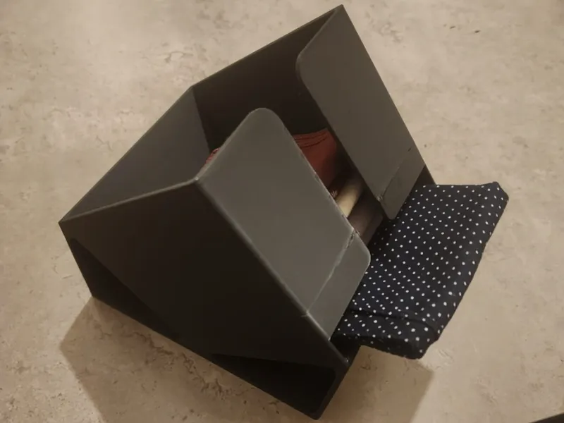 Handkerchief box