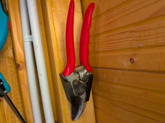 Wall Mount for Garden Pruners (Tested with Felco)