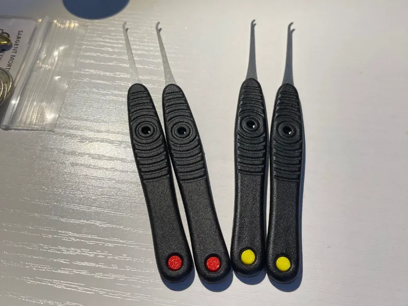 Jimy Longs Pick Plugs