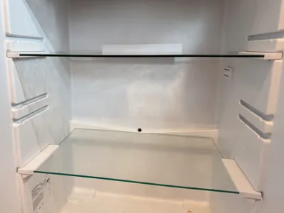 Refrigerator glass shelf support – Bosch Siemens Neff
