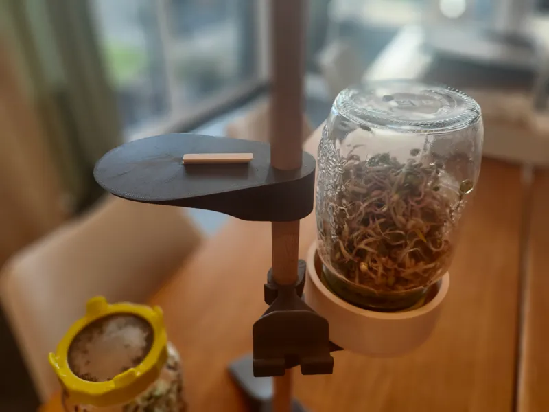 SproutTree: Modular Vertical Garden & Organizer