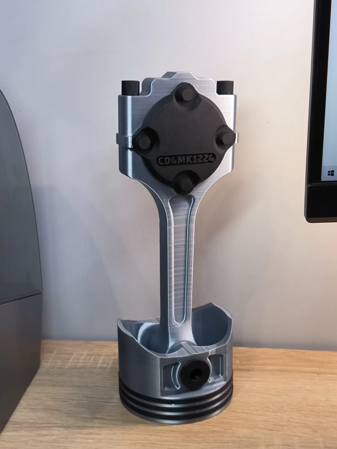 Piston Clock view 3