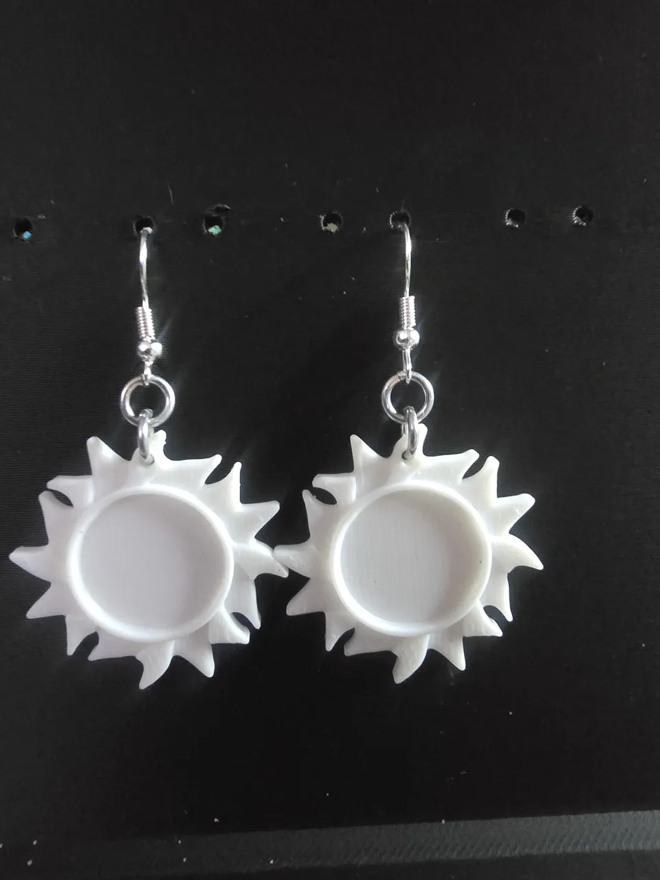Sun Earrings-pendant view 3