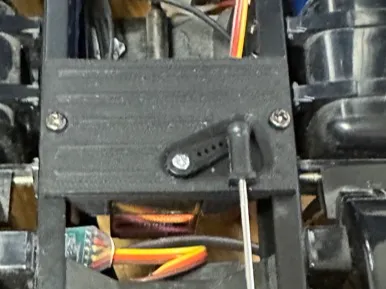 Servoansteuerung für Sattelplatte Tamiya LKW 