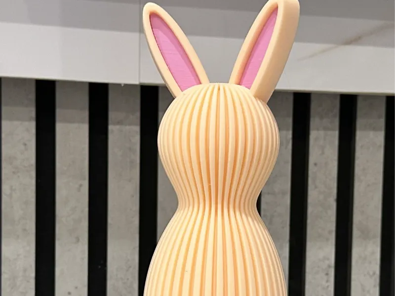 Moderner Osterhase