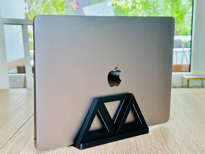 Laptop Stand – Vertical Holder
