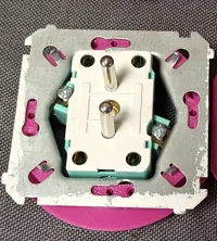 Boîtier électrique pour cloison en placo — photo 4