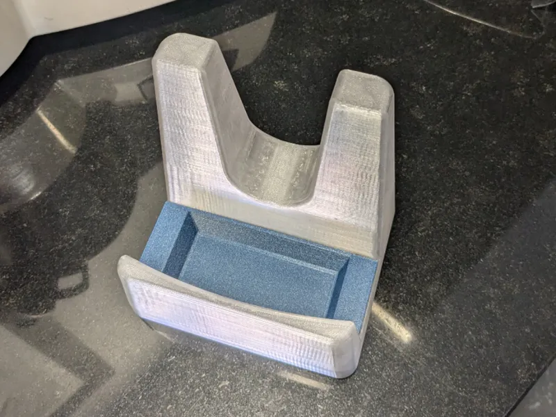 Universal Lid Holder