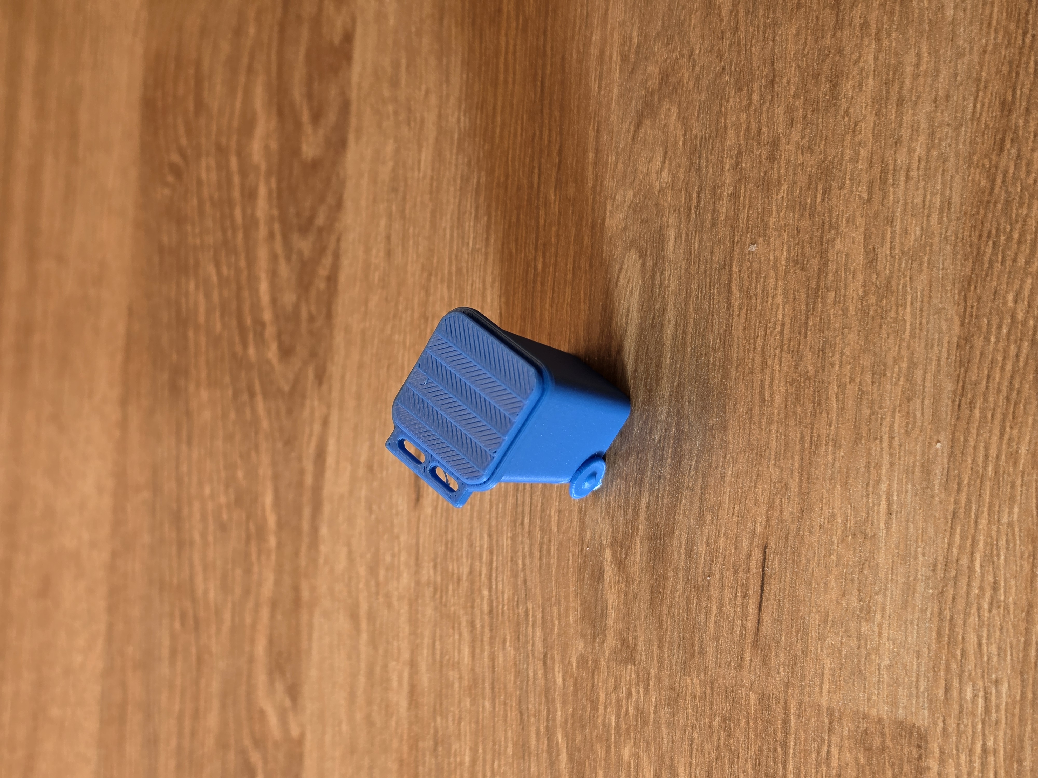 Miniatura 1 do modelo 3D Garbage Bin keychain