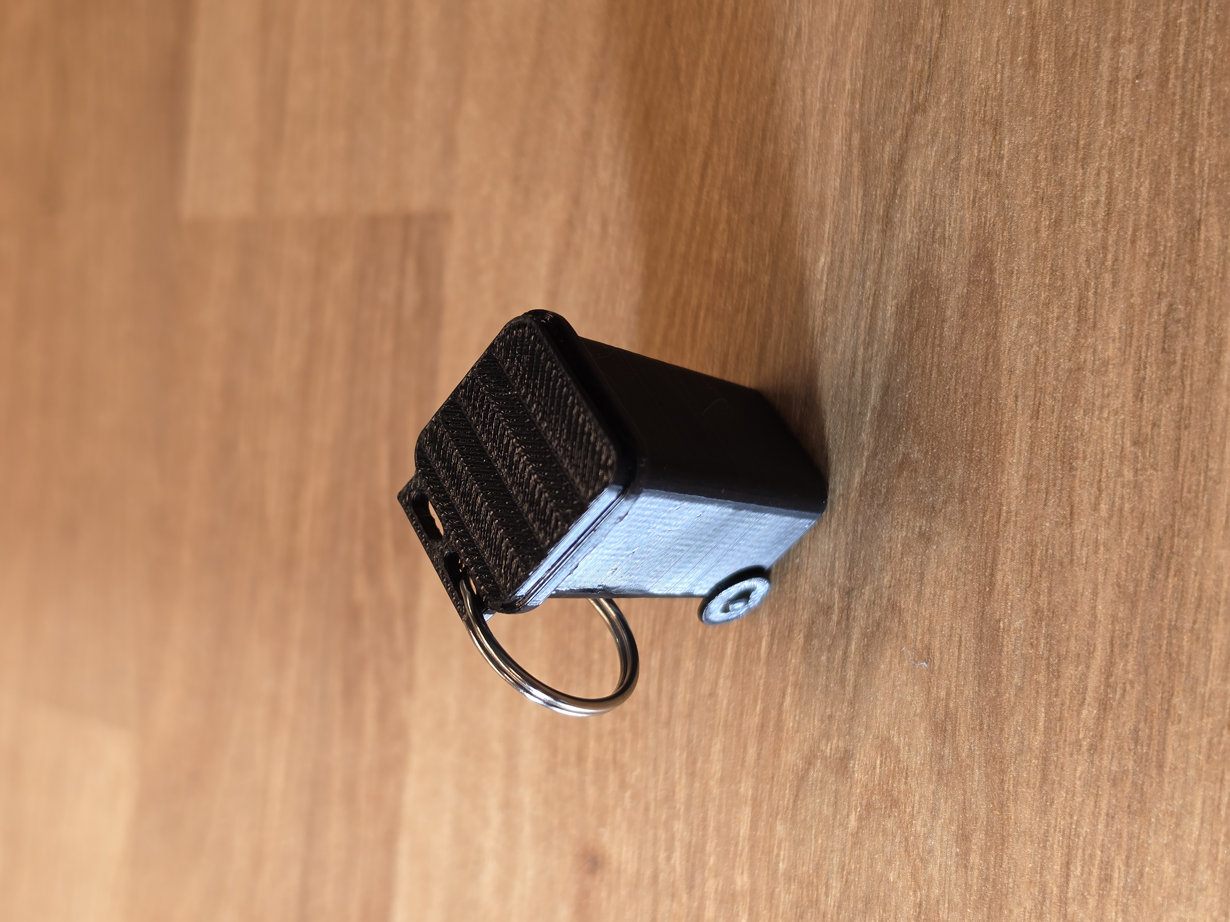 Miniatura 2 do modelo 3D Garbage Bin keychain