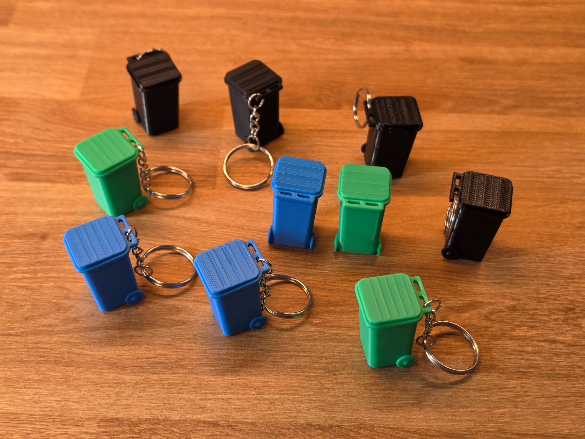 Garbage Bin keychain
