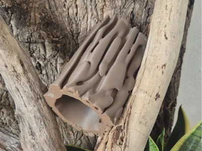 Reptile hide/log