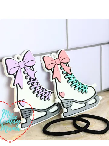Accesorio para sujetar ligas de cabello: Cute Ice Skate hair tie holder keychain — vista de referencia 2