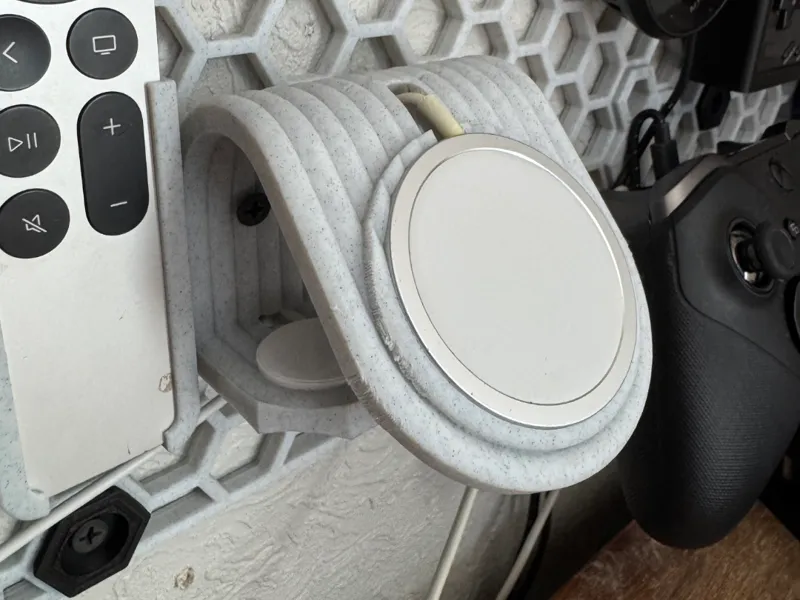 Honeycomb Storage Wall Magsafe Iphone/Watch Stand