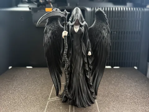 Figura decorativa: Lady Reaper — referencia de MakerWorld