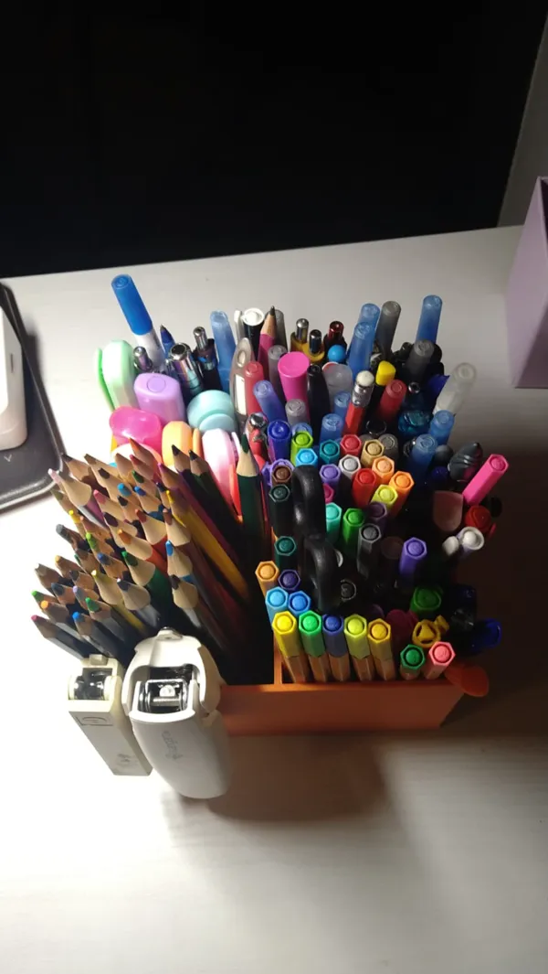 Boîte de rangement pour stylos