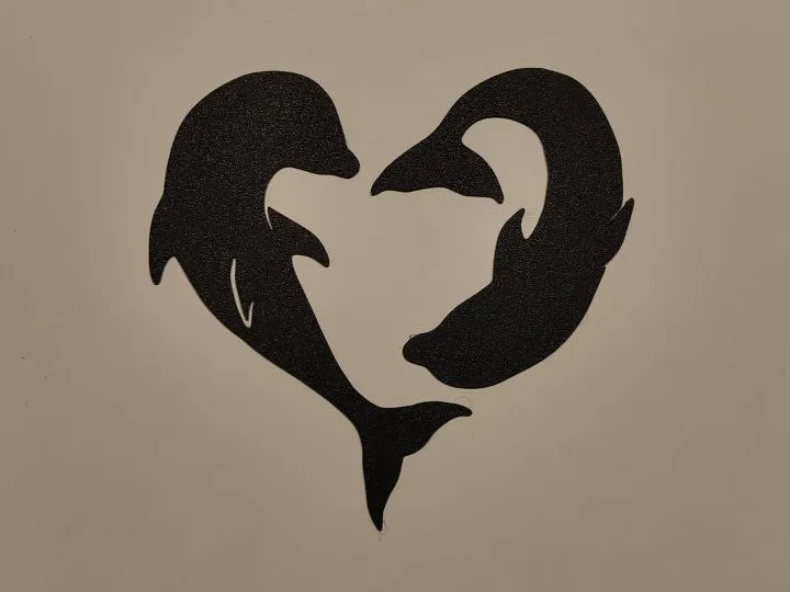 Silhouette murale cœur dauphins