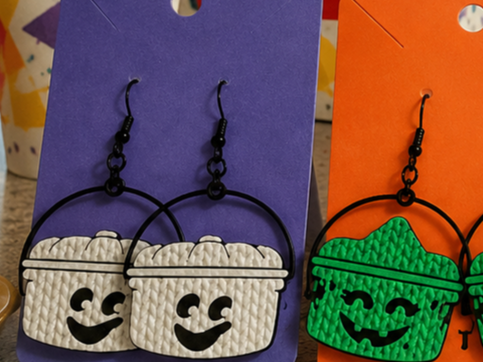 Knit White Boo Bucket Earrings - 1