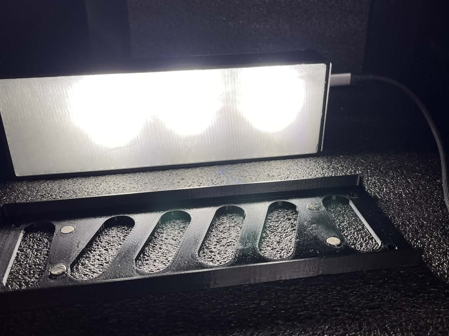 Magnetic Work light with cradle
