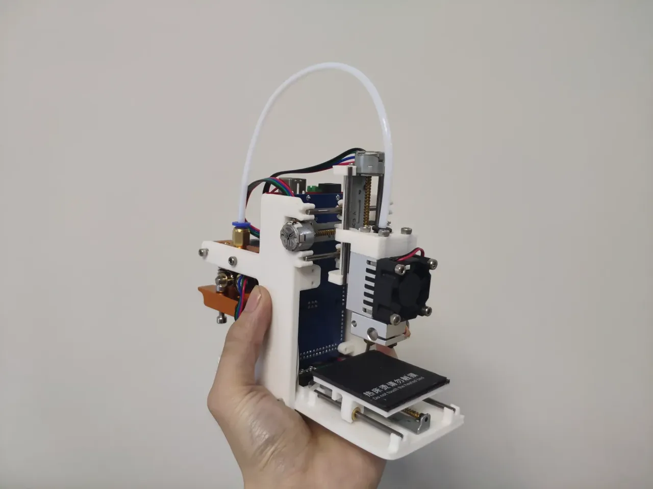 原创开源 mini one 全球最小的掌上3D打印机 view 4