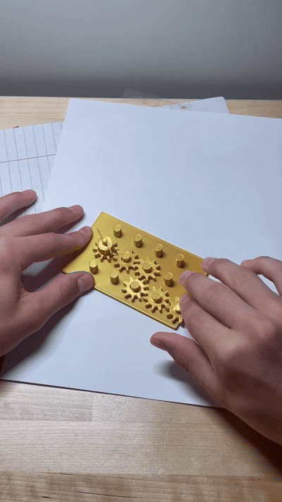 Rearrangeable Gear Peg Board