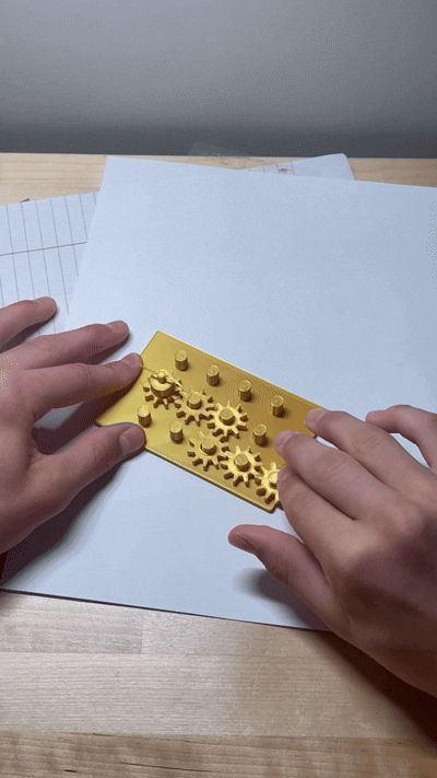 Rearrangeable Gear Peg Board